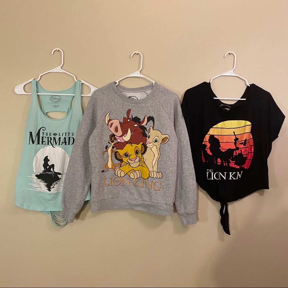 ⭐️ Three (3) Disney Tops! ⭐️